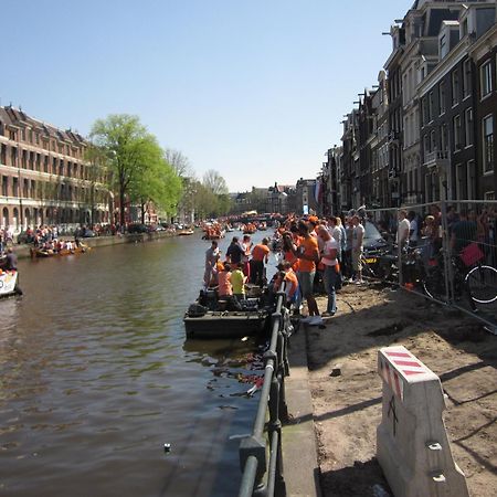 Amsterdam Hostel Uptown Экстерьер фото